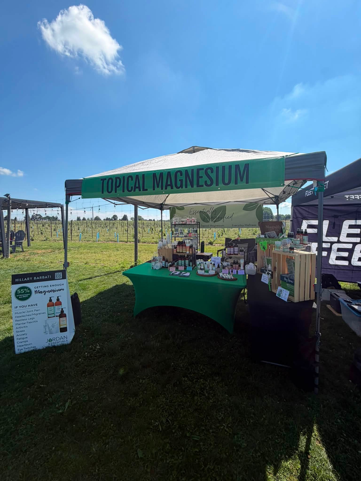 Come visit me, enjoy the SUNSHINE ☀️, do a wine tasting, take a yoga class and visit some fabulous wellness vendors!! 

Here til 4! 

RocOnly Events 20 Deep Winery